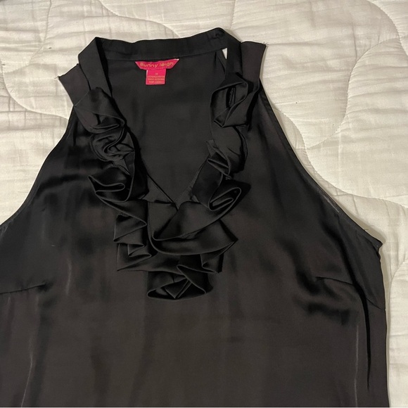 Summer Women’s Sleeveless Black Top - Picture 4 of 4
